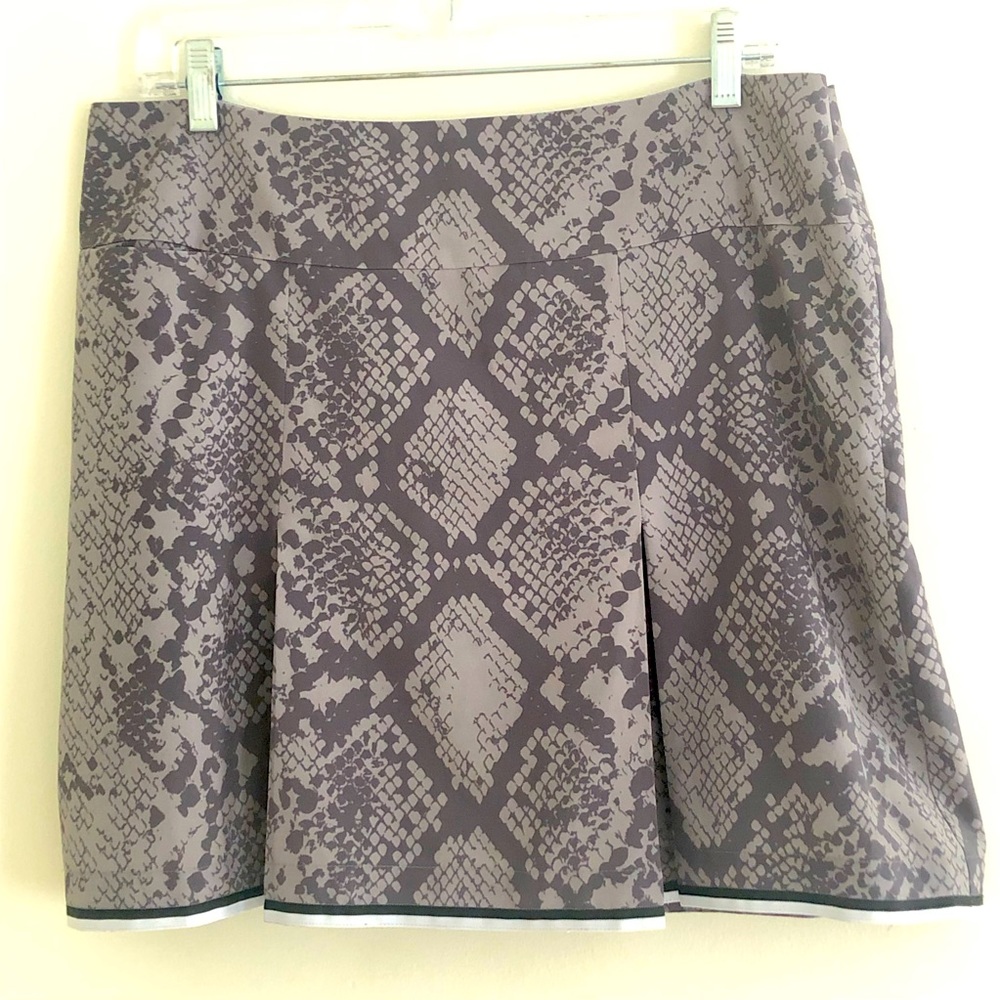 Golftini golf skort